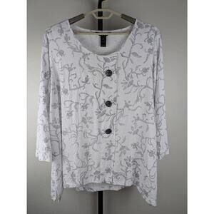 Ali Miles tunic top 3/4 length sleeve white black floral print button accent